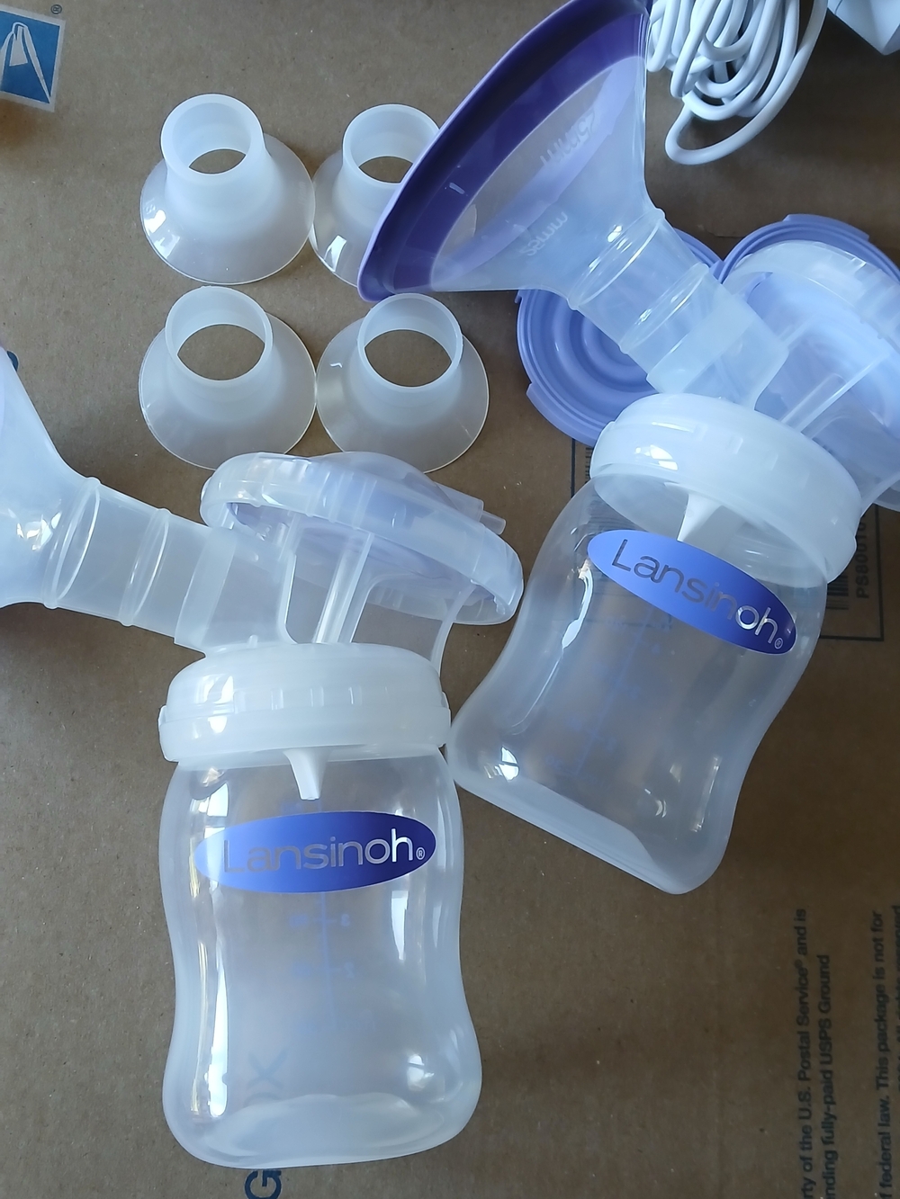 Lansinoh Rechargeable Breast Pump Unit with Accessories